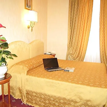 Siviglia 3* Рим