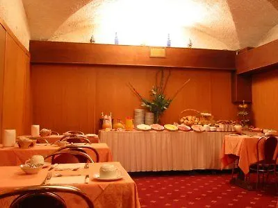 Siviglia 3* Рим