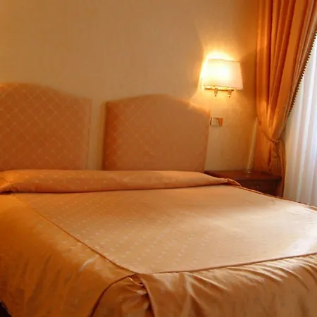 Siviglia Отель 3*