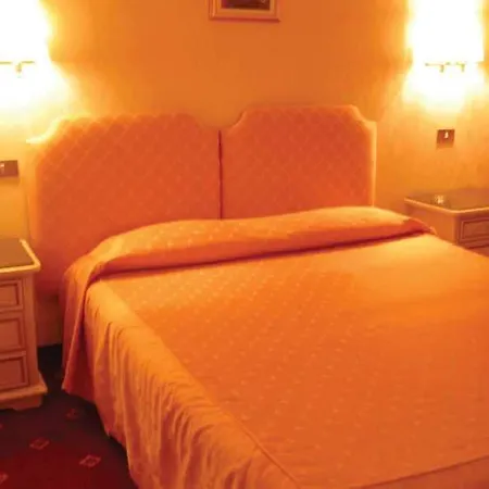 Siviglia מלון 3*