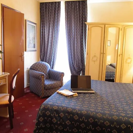Siviglia Рим