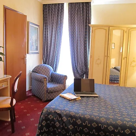 Siviglia מלון 3*