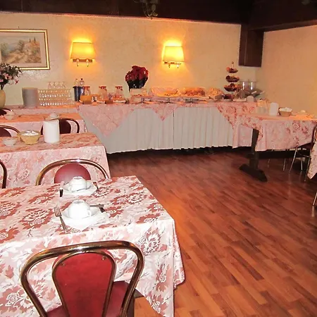 Siviglia 3* ローマ